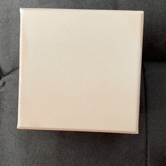 Women’s Watch - Picture 4 of 5